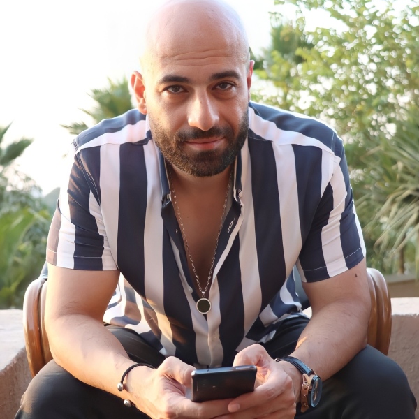 مصطفى سلامة