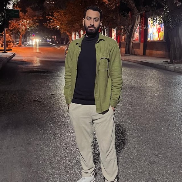 أكرم عماد