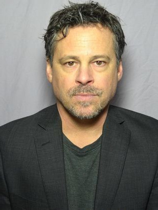 مايكل رينيه والتون