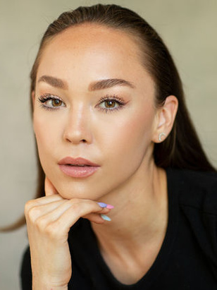 نعومي ج.أوجاوا