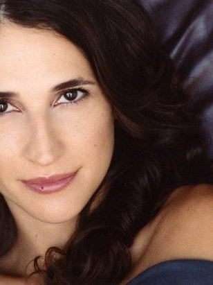 ميكايلا واتكنس