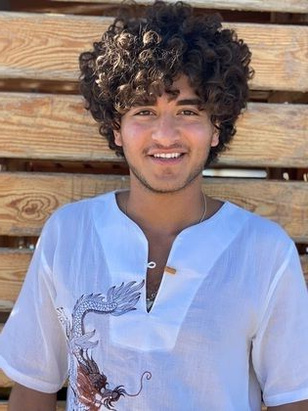 يوسف وائل نور