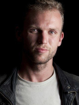 ديريك بارنز