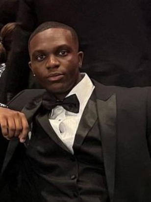 حسني فيبيز كومر