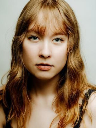 أوليفيا سيمونز