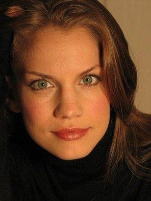 آنا تشلومسكي