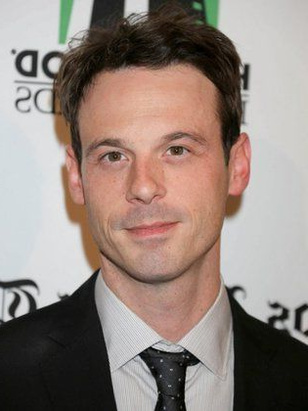 سكوت مكنايري