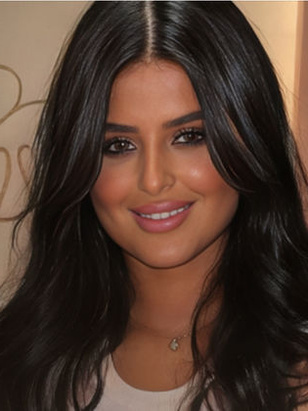 ياسمين العنزي