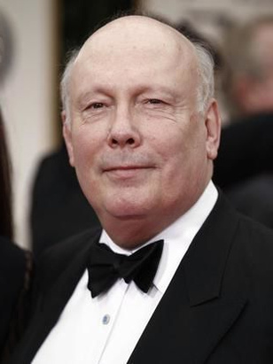 جوليان فيلوز