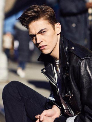 هيرو فاينس تيفن