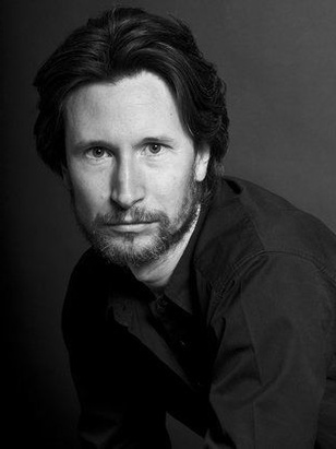 جوناثان آريس