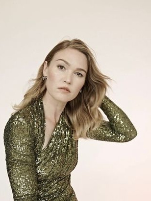 جوليا ستايلز