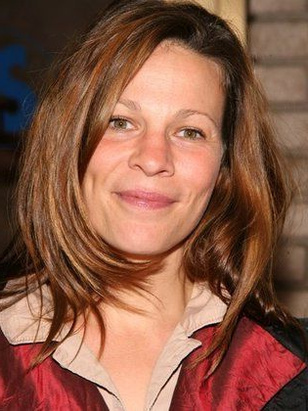 ليلي تايلور