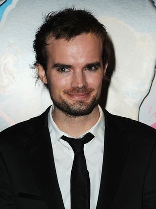 فيل كلايدون