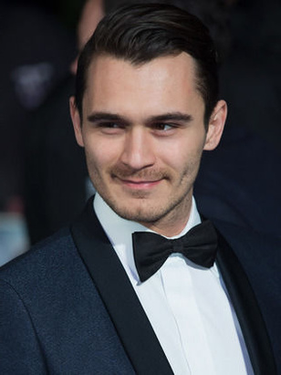 جوليان جوستوف