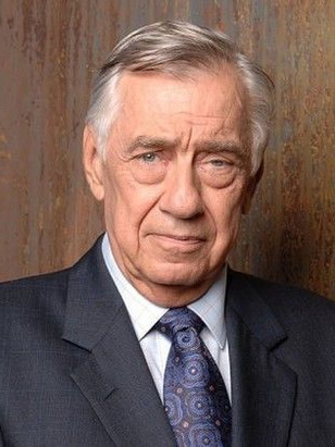 فيليب بيكر هول