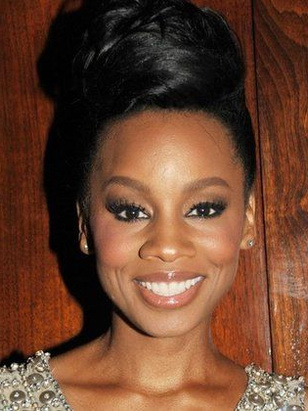 أنيكا نوني روز