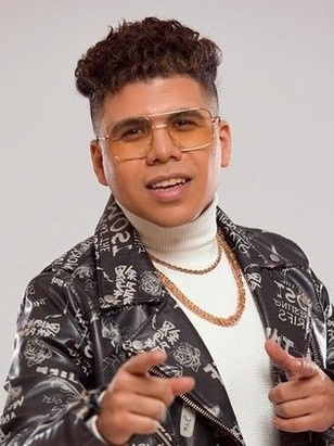 عمر كمال