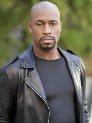 فيرنون ديفيس