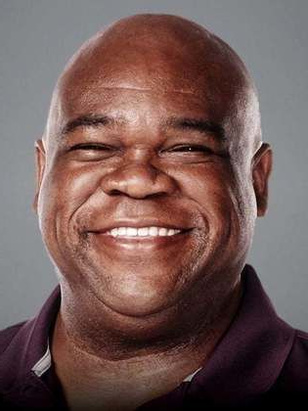 ليونارد إيرل هوزي