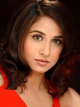 فيديا بالان