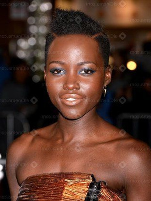 لوبيتا نيونجو