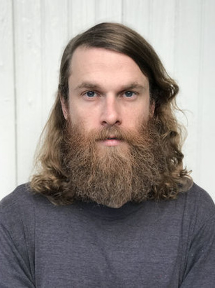 إيليا أنجفاري