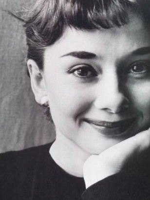 عائشة الهذلي