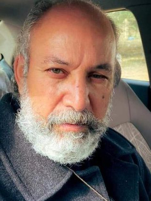 صلاح الأحمر