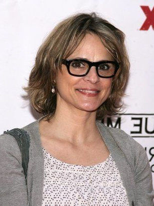 إيمي سيداريس