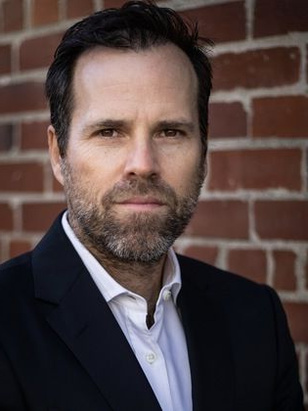 جيمس هاتسون