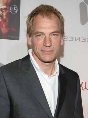 جوليان ساندز