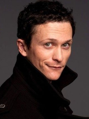 جوناثان تاكر