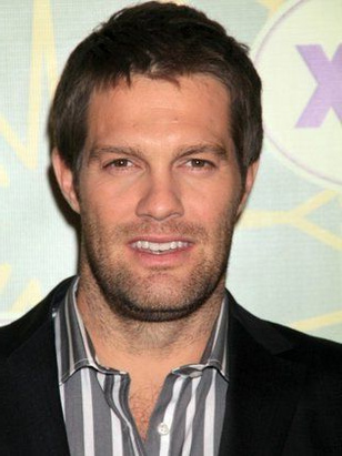 جيوف ستولتس