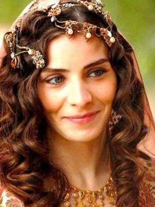 نور فتاح أوغلو