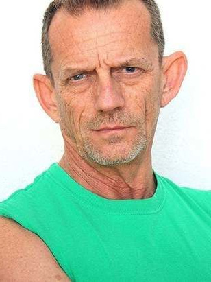 عزرا بيززانجتون