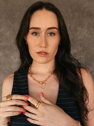 أميليا بورستين