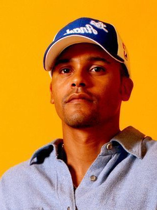 بومبر روبنسون