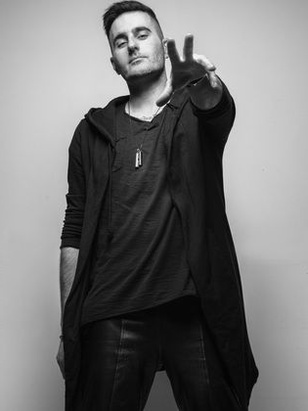 نيك كوزاكيس