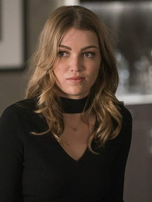 ليلي سيمونز