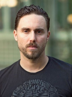 أكسل أوستون