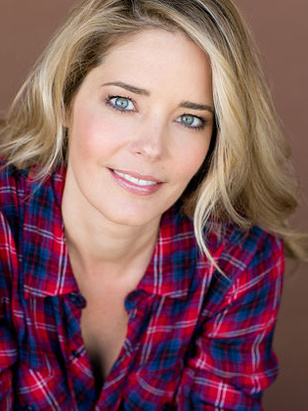 كريستينا مور