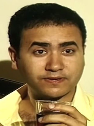 أيمن حسين