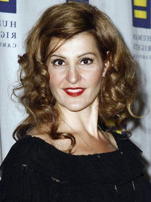 نيا فاردالوس