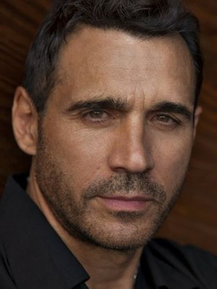 أدريان باول