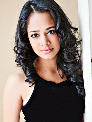 ديفيكا بايز