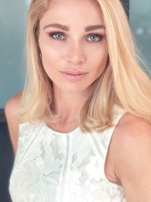 أليسا جيليا سميث