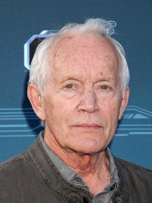 لانس هنريكسن