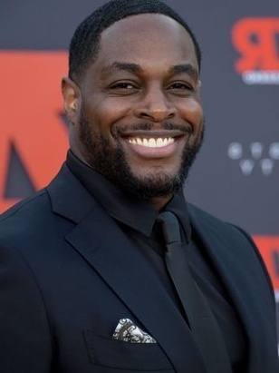 نيك جونز جونيور