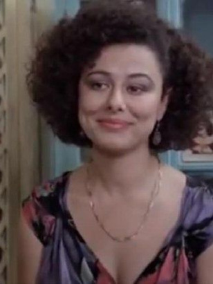 هيلين كاتزاراس